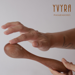 Los placeres de Lola, dildo de madera Pyara by Yvyra